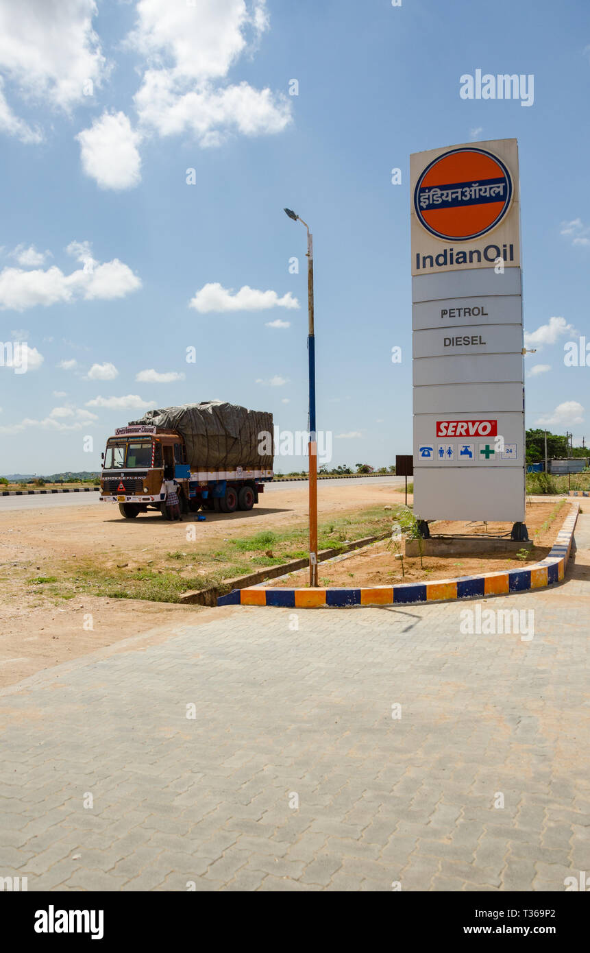 Indian oil hires stock photography and images Alamy