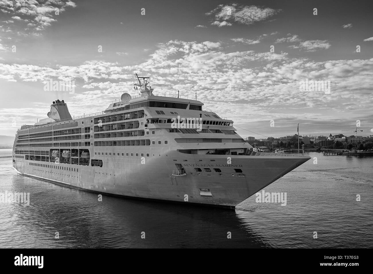 Mariner of the seas cruise Black and White Stock Photos & Images - Alamy