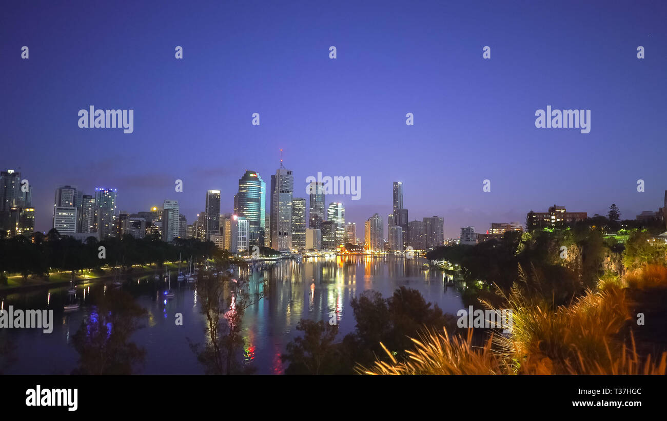 wide angle early morning clip of brisbane from kangaroo point Stock Photo