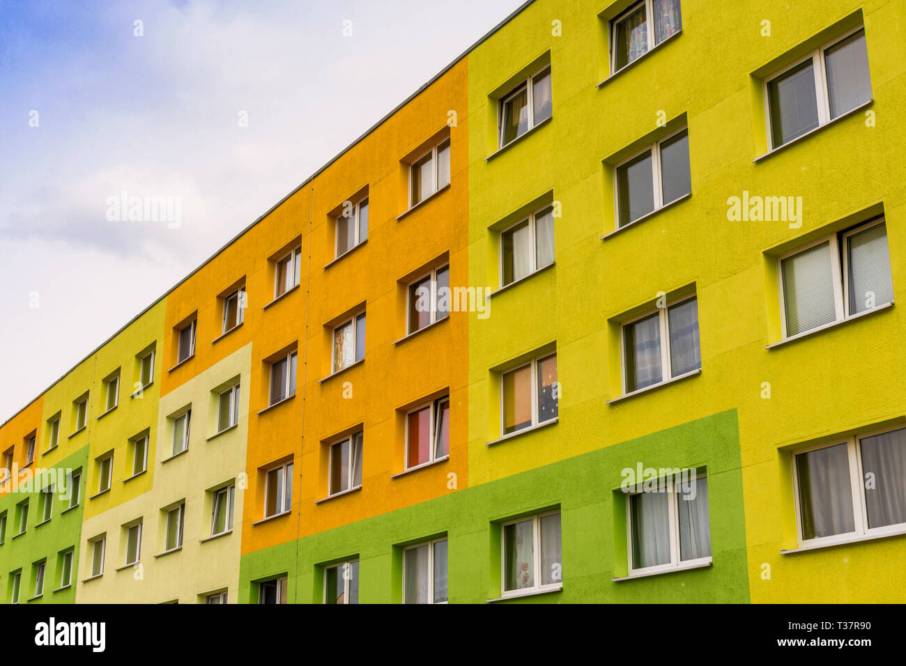 Multi Family Home Apartment Building Stock Photo Alamy