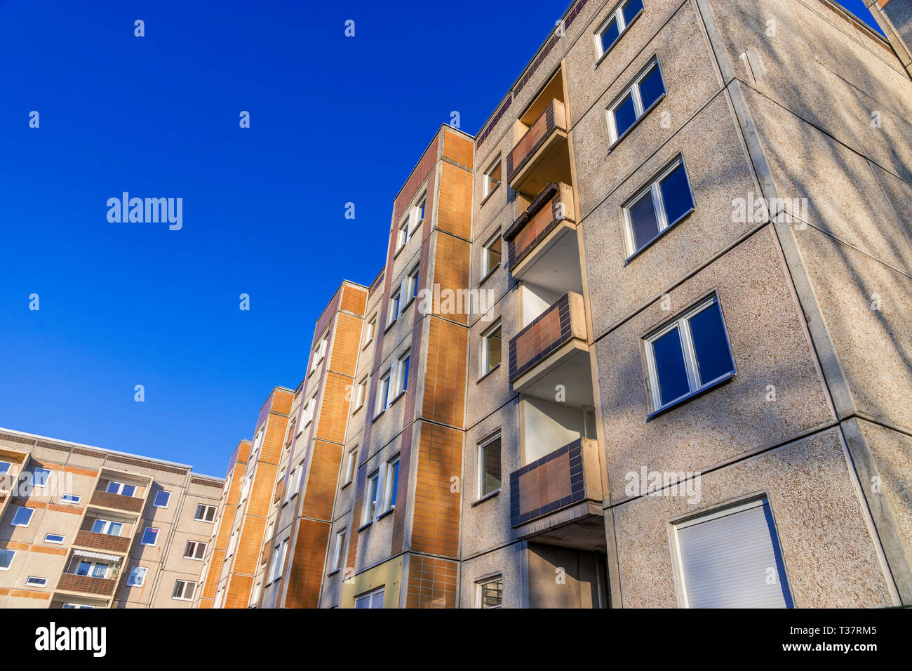 Multi Family Home Apartment Building Stock Photo Alamy