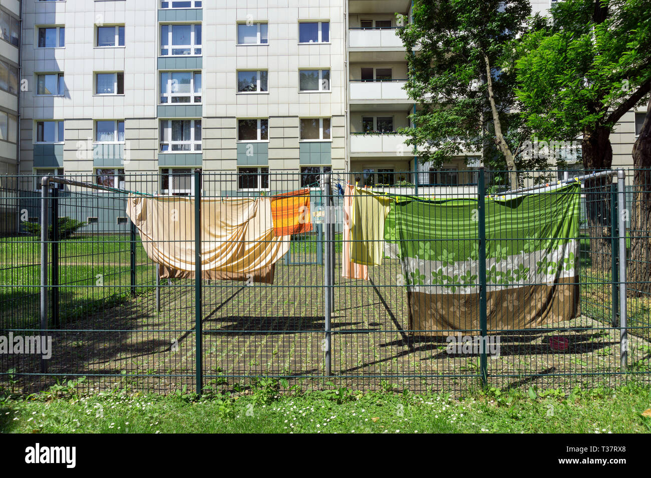 Multi Family Home Apartment Building Stock Photo Alamy