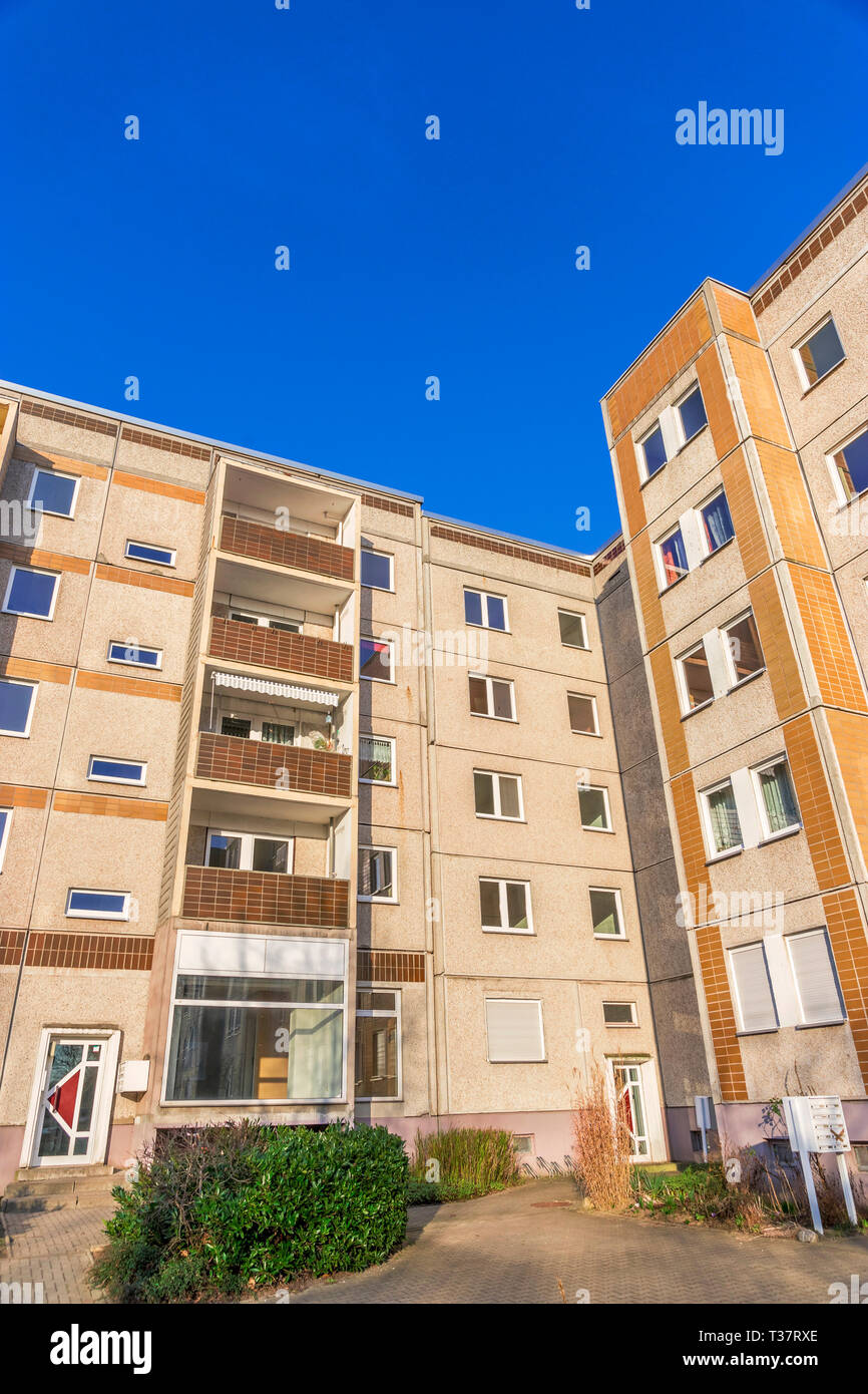 Multi Family Home Apartment Building Stock Photo Alamy