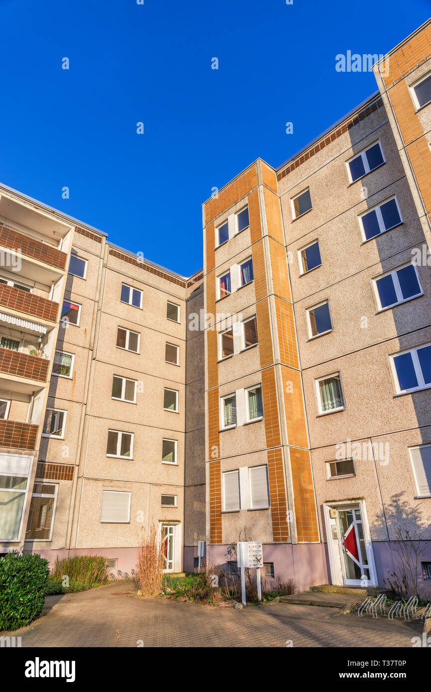 Multi Family Home Apartment Building Stock Photo Alamy