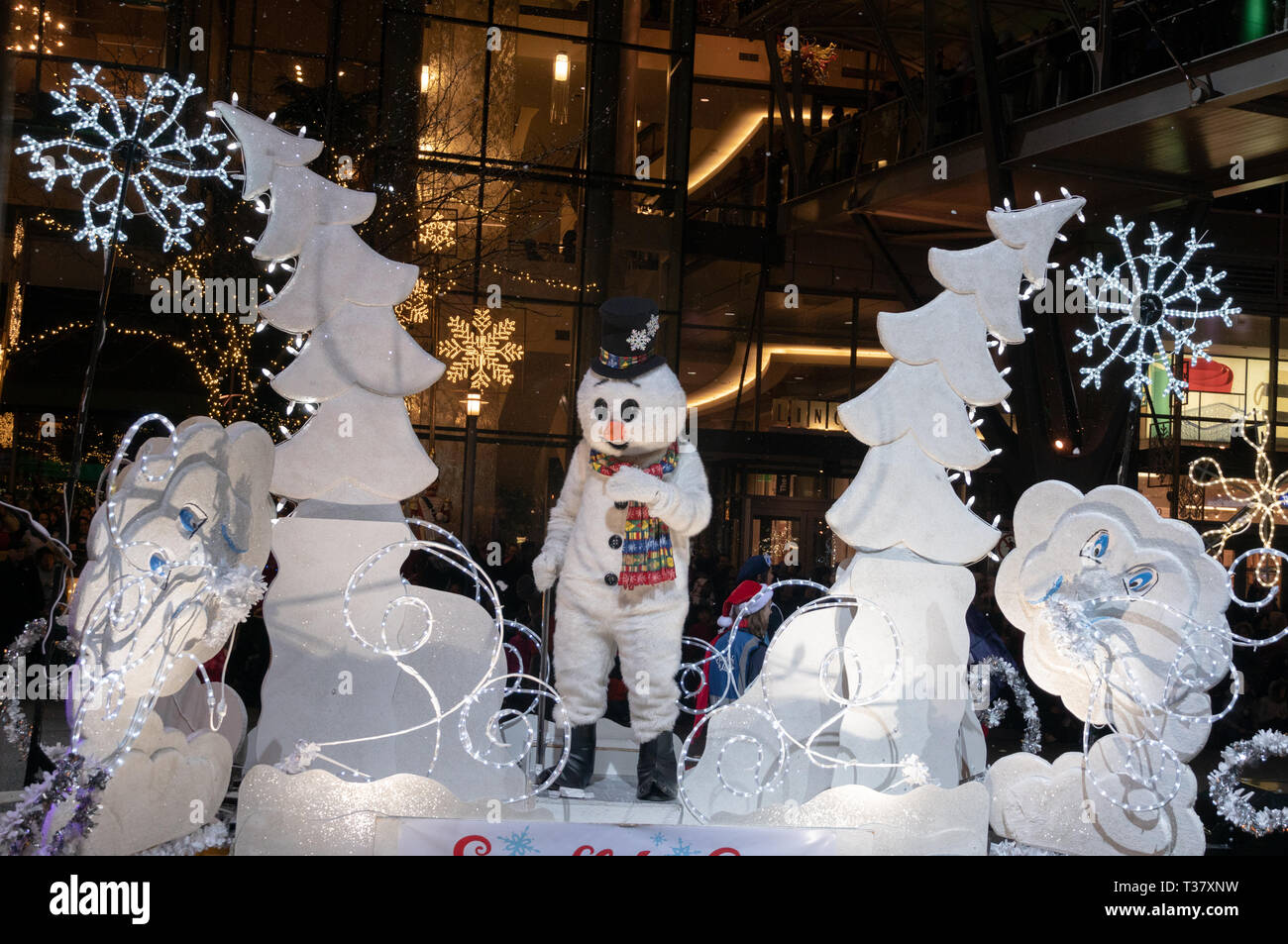 Bellevue christmas parade hires stock photography and images Alamy