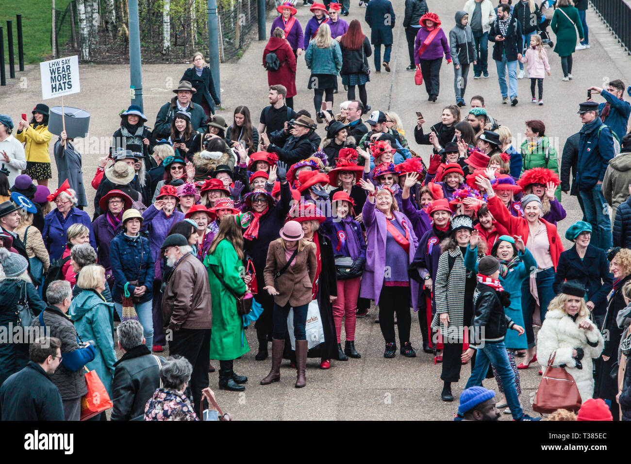 London, UK. 7th Apr 2019. The fifht London Hat Walk took place today with people wearing all kinds of extravagant and normal hats ,they walked from the tate Fallery to London Bridge Credit: Paul Quezada-Neiman/Alamy Live News Stock Photo