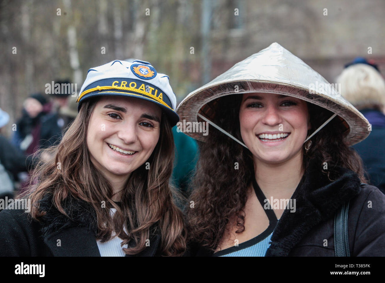 London, UK. 7th Apr 2019. The fifht London Hat Walk took place today with people wearing all kinds of extravagant and normal hats ,they walked from the tate Fallery to London Bridge Credit: Paul Quezada-Neiman/Alamy Live News Stock Photo