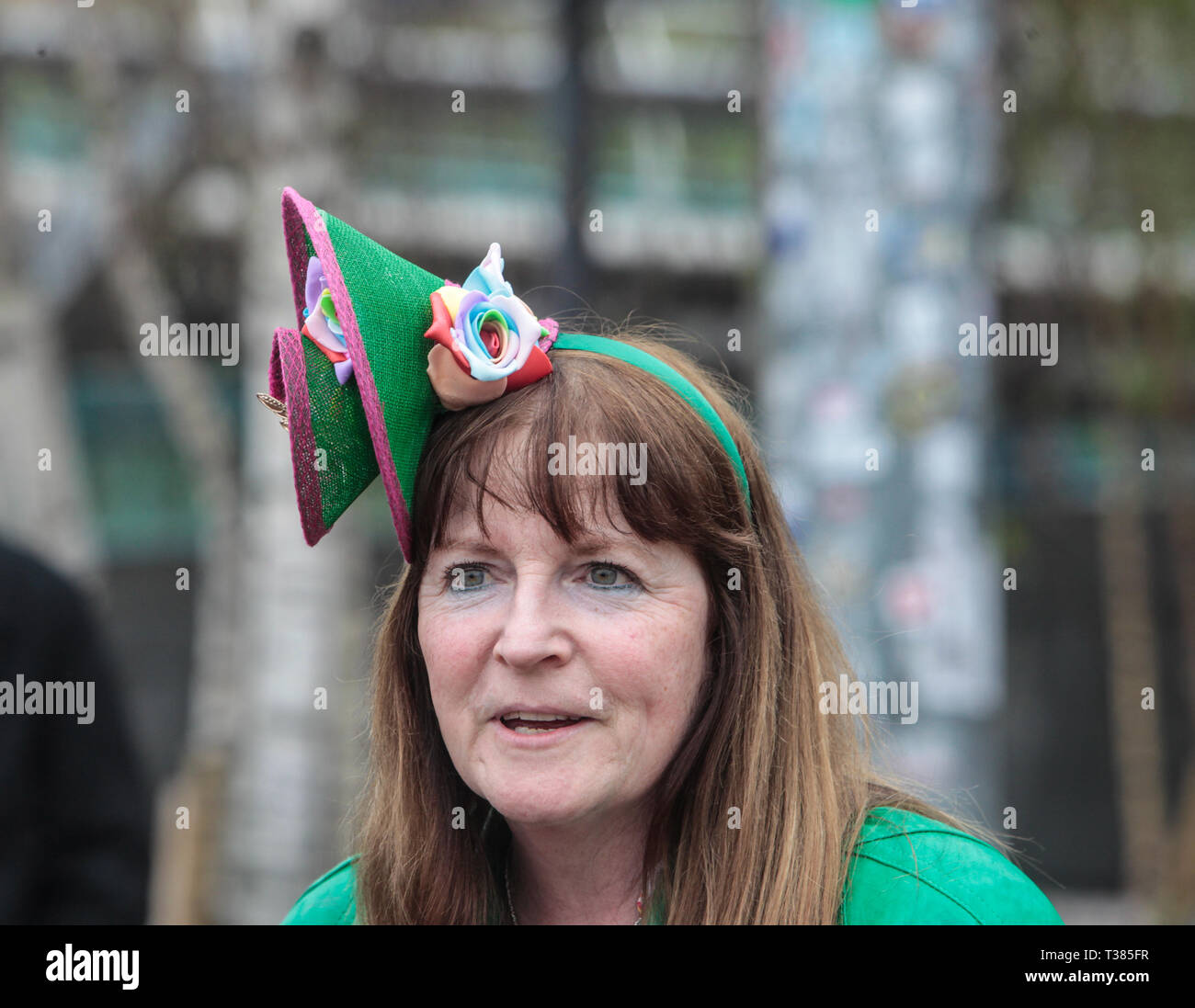 London, UK. 7th Apr 2019. The fifht London Hat Walk took place today with people wearing all kinds of extravagant and normal hats ,they walked from the tate Fallery to London Bridge Credit: Paul Quezada-Neiman/Alamy Live News Stock Photo
