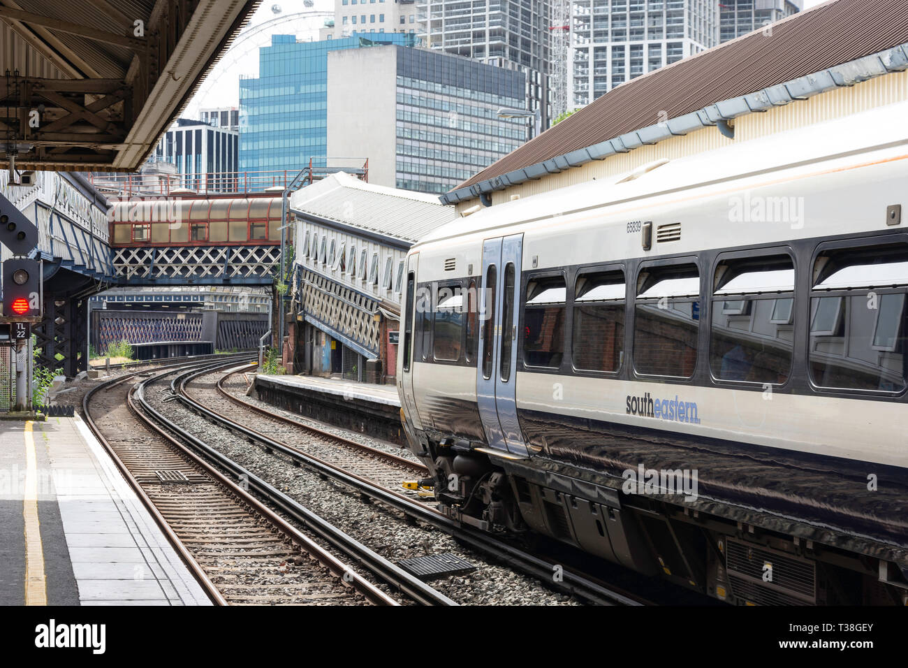 Southeastern train leaving Waterloo East Railway Station, London Borough of Lambeth, Greater London, England, United Kingdom Stock Photo