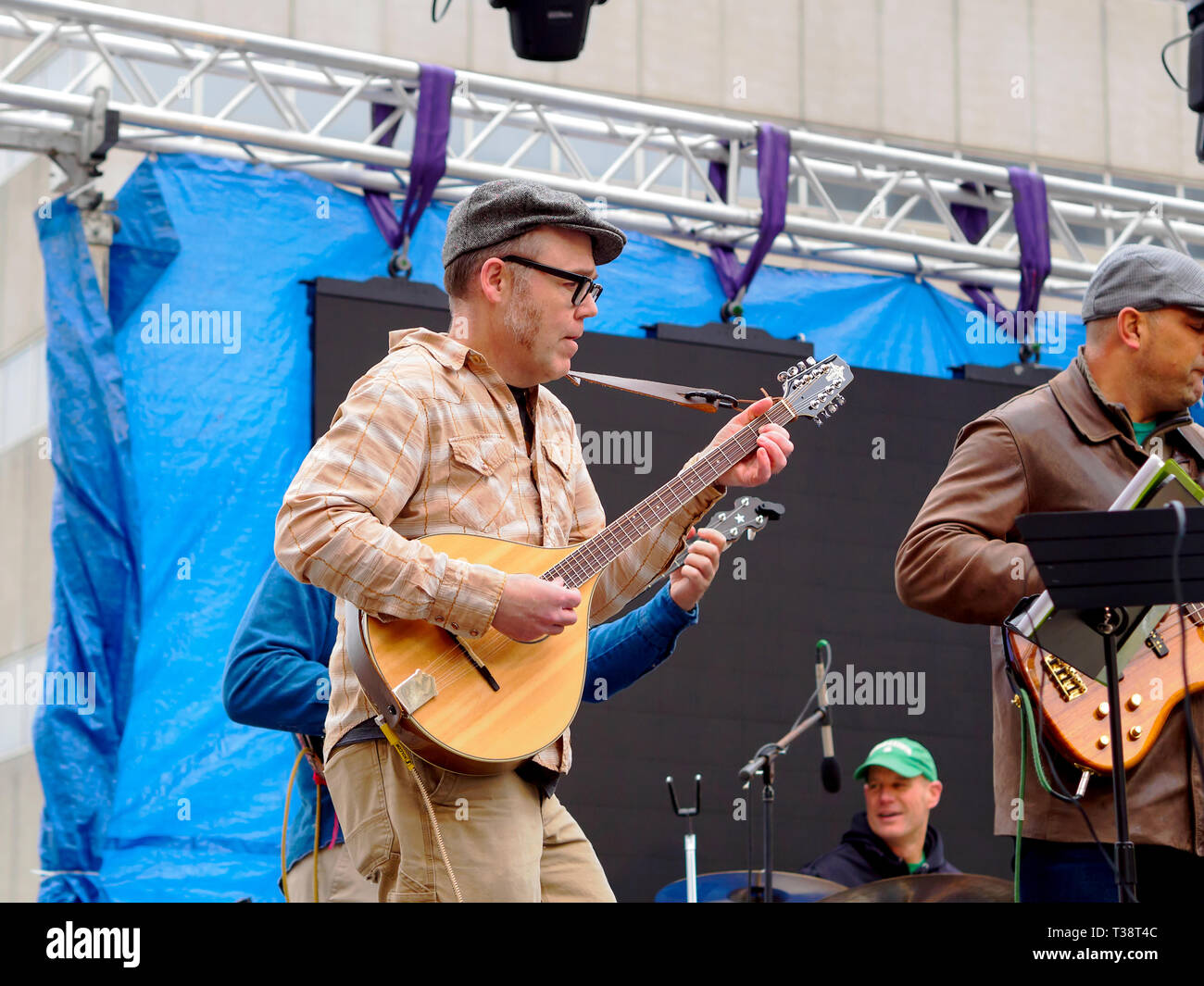 Bouzouki hires stock photography and images Alamy