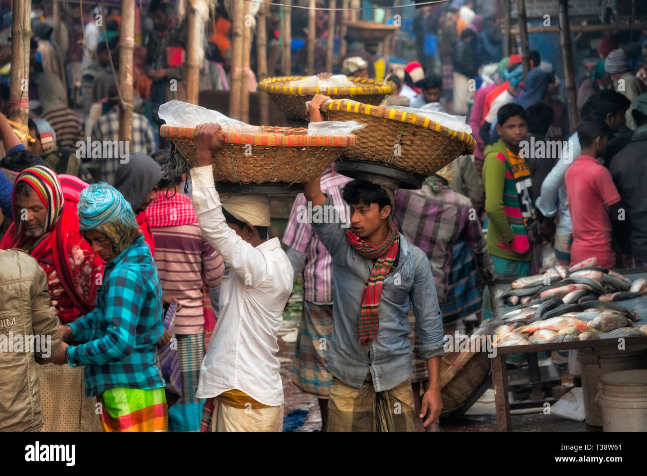 Fish market, Dhaka, Bangladesh Stock Photo Alamy