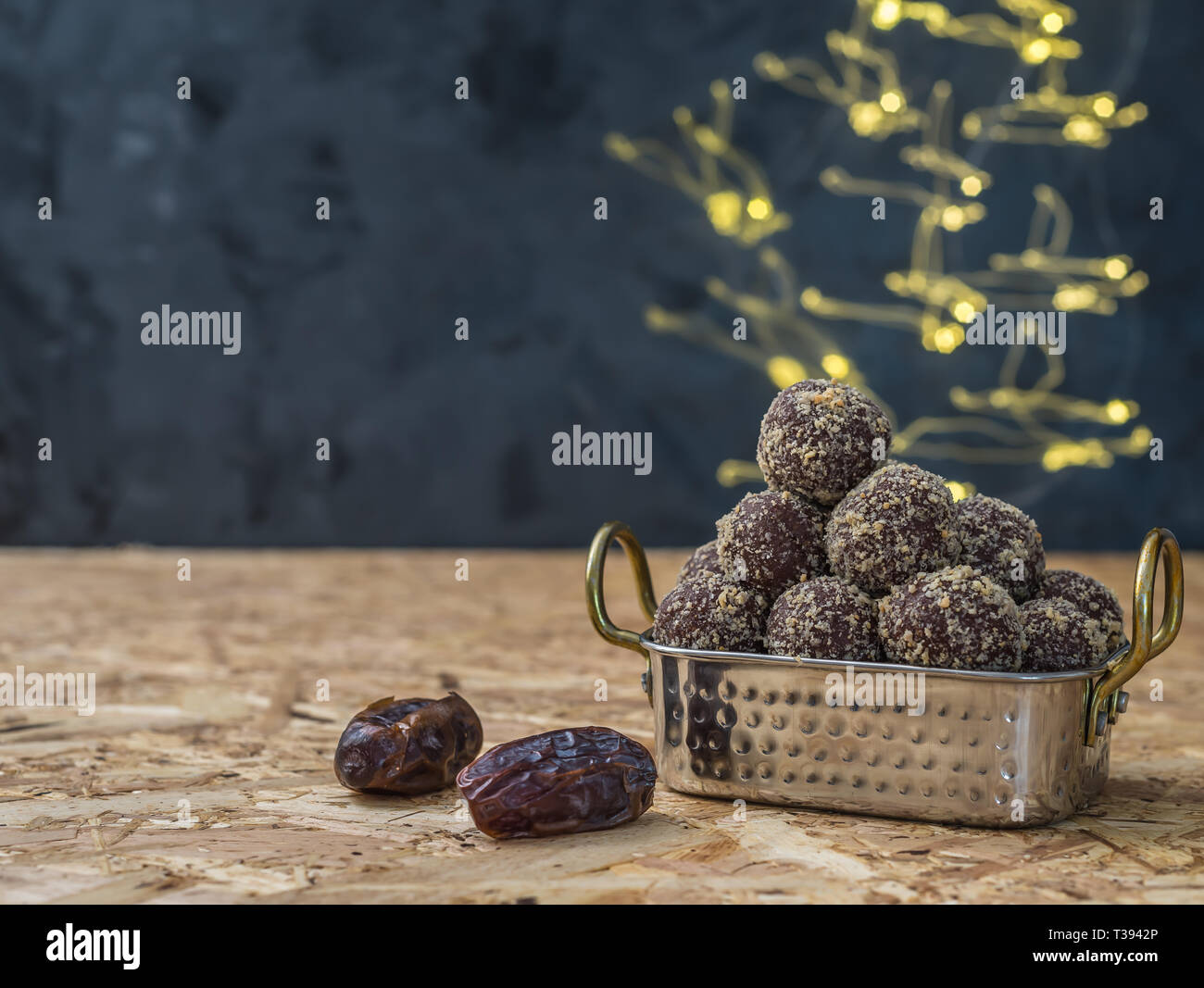 Dates and oatmeal energy balls or bites no cook Stock Photo Alamy
