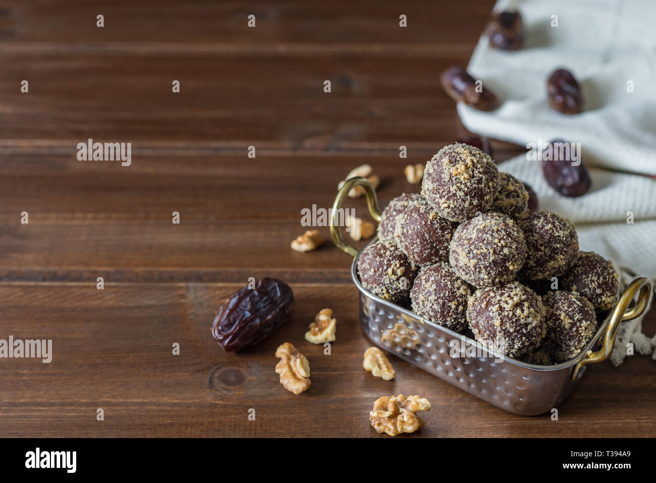 Dates and oatmeal energy balls or bites no cook Stock Photo Alamy