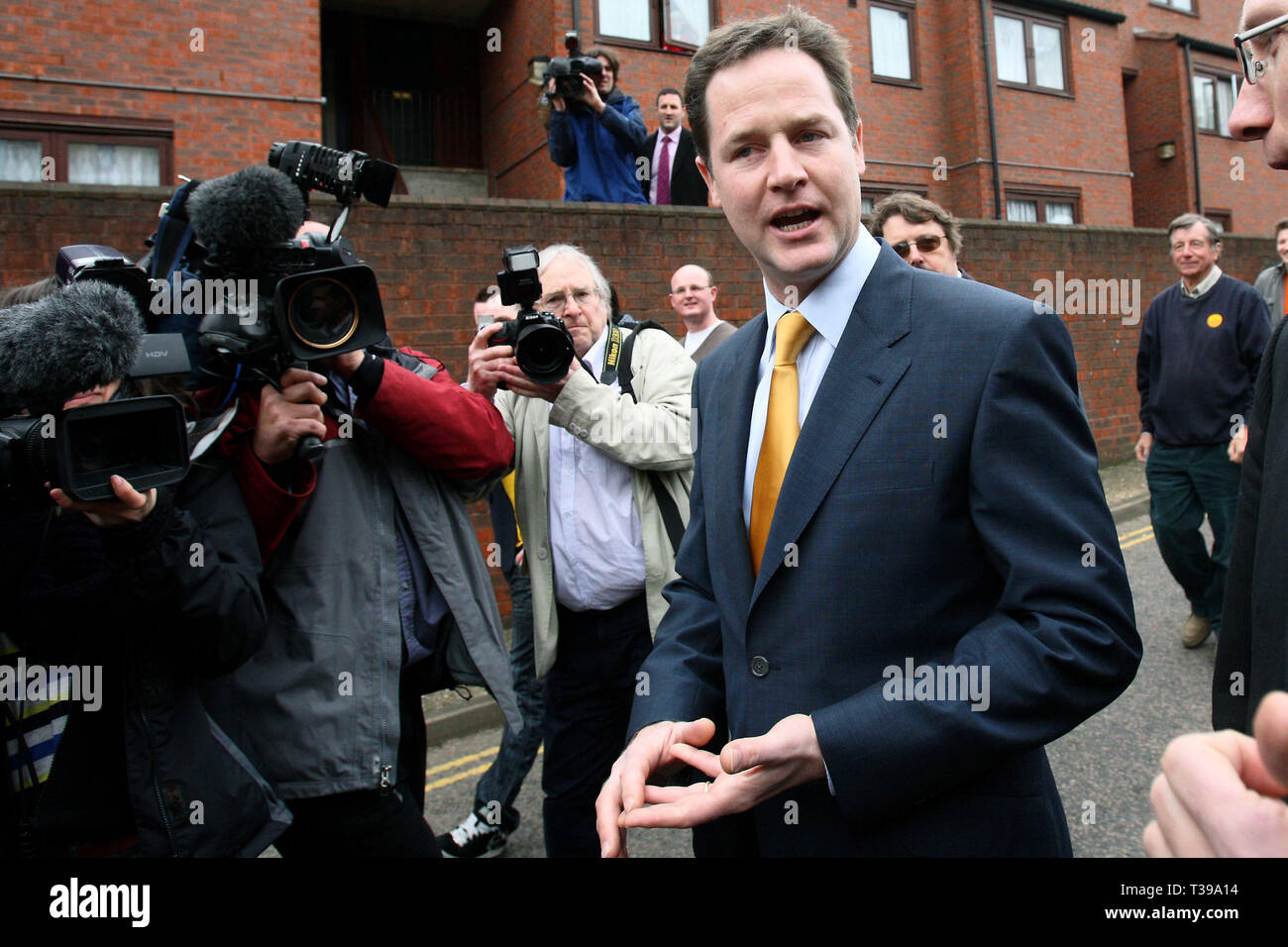 Liberal Democrat leader Nick Clegg arrives. 2010 General Election. Finchley, North London. 5.4.10 Stock Photo