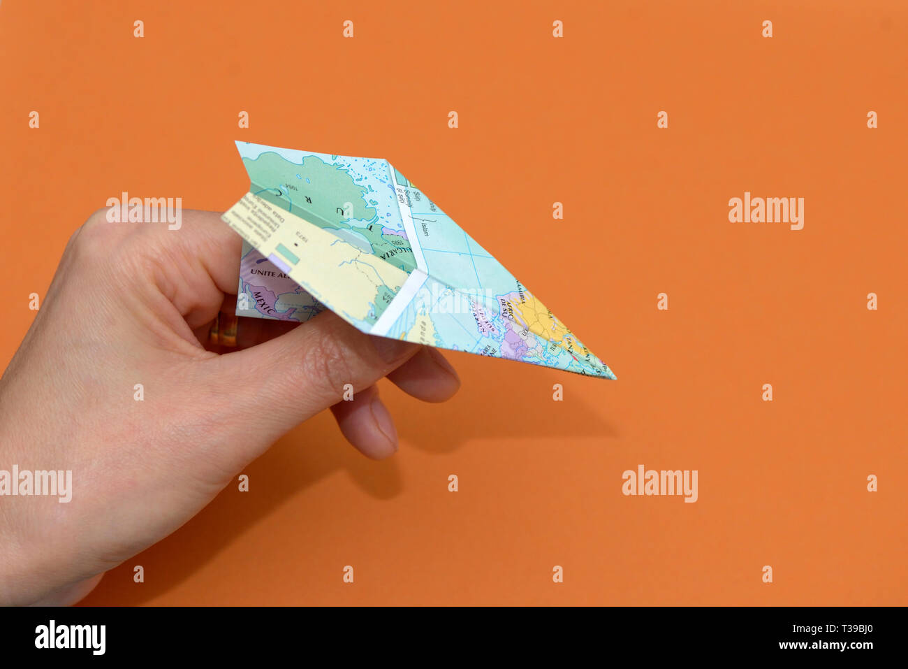 Map paper airplane hi-res stock photography and images - Alamy