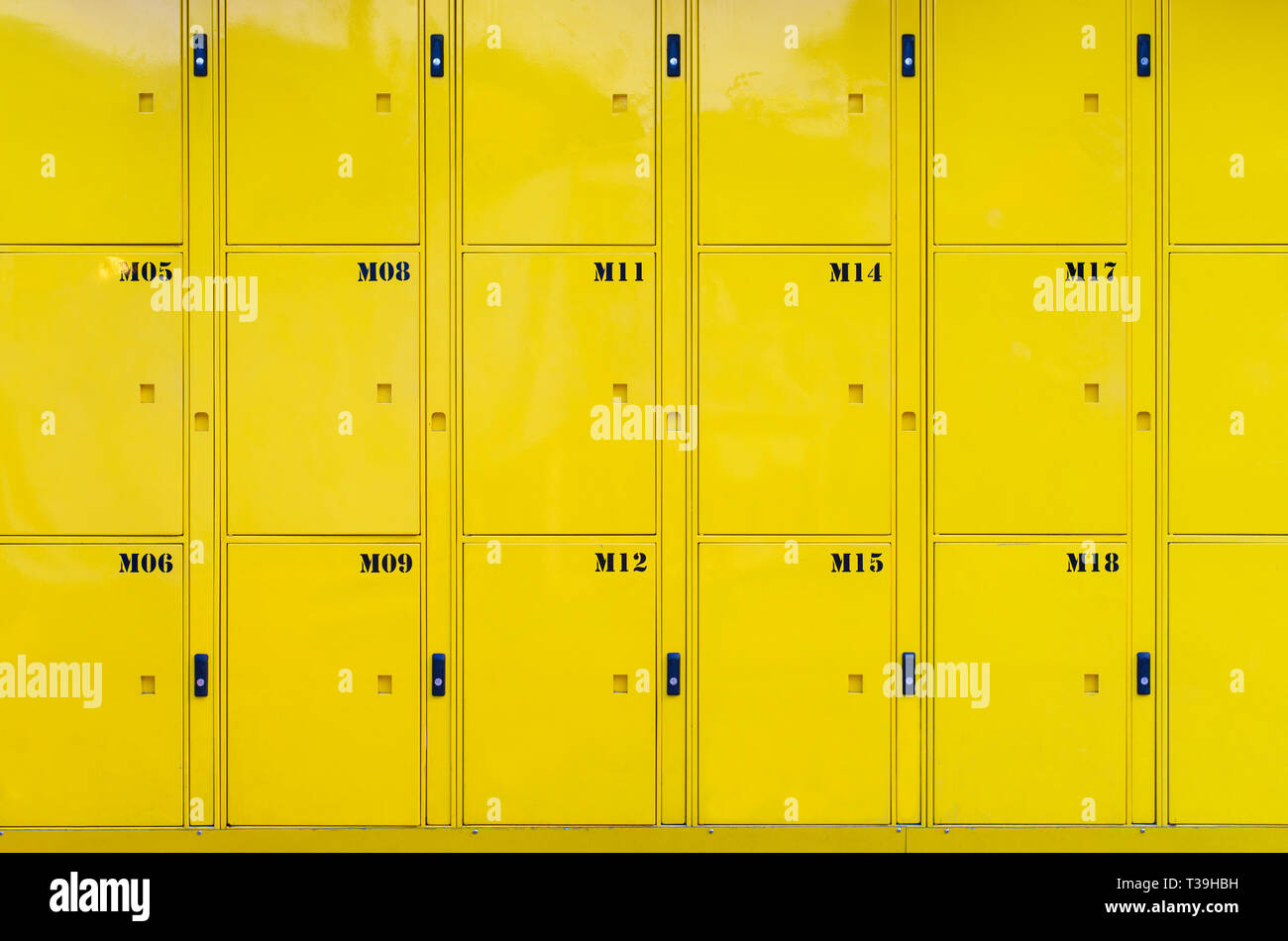 Public lockers hires stock photography and images Alamy
