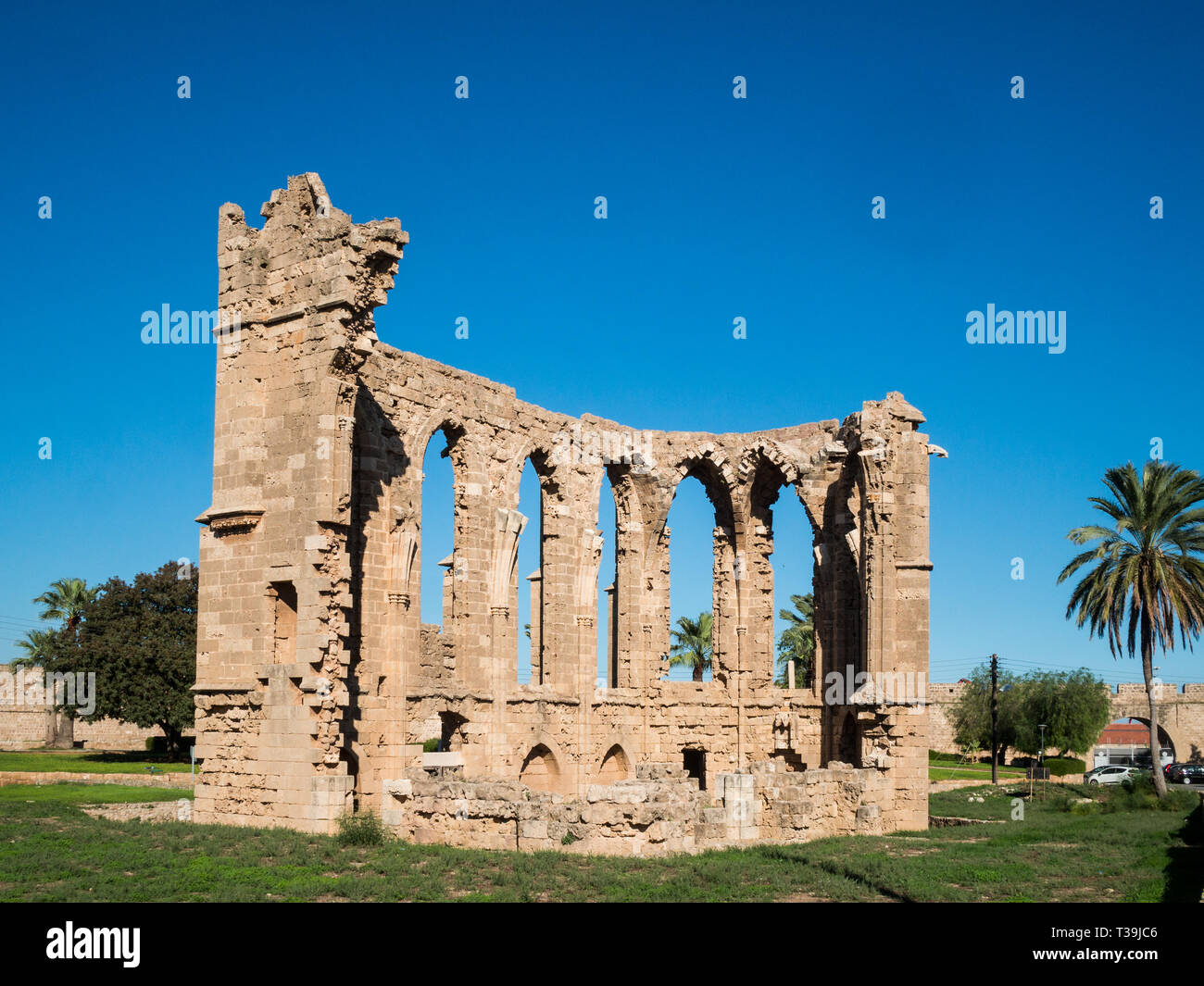 Kochada mini yubkada Yomon smeardan keyin vaginal sanitariya