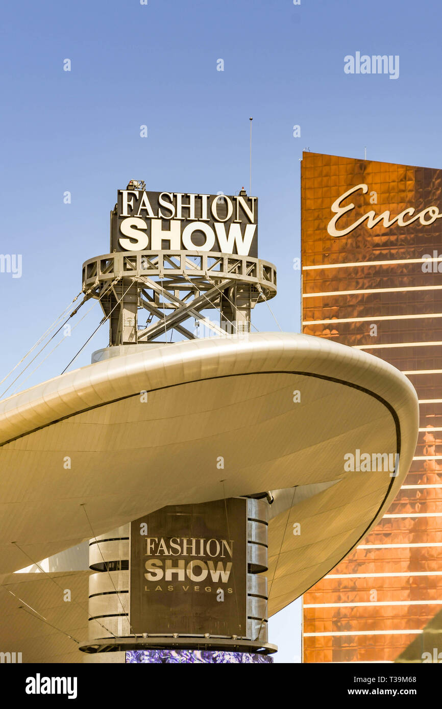 Fashion show mall hi-res stock photography and images - Alamy