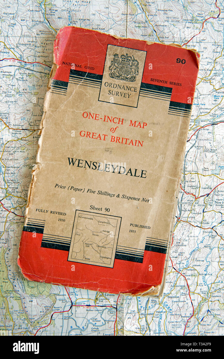 Ordnance Survey one-inch Map of Great Britain sheet 90 Wensleydale.  Price for cloth edition five shillings and sixpence net.  Published 1955 Stock Photo