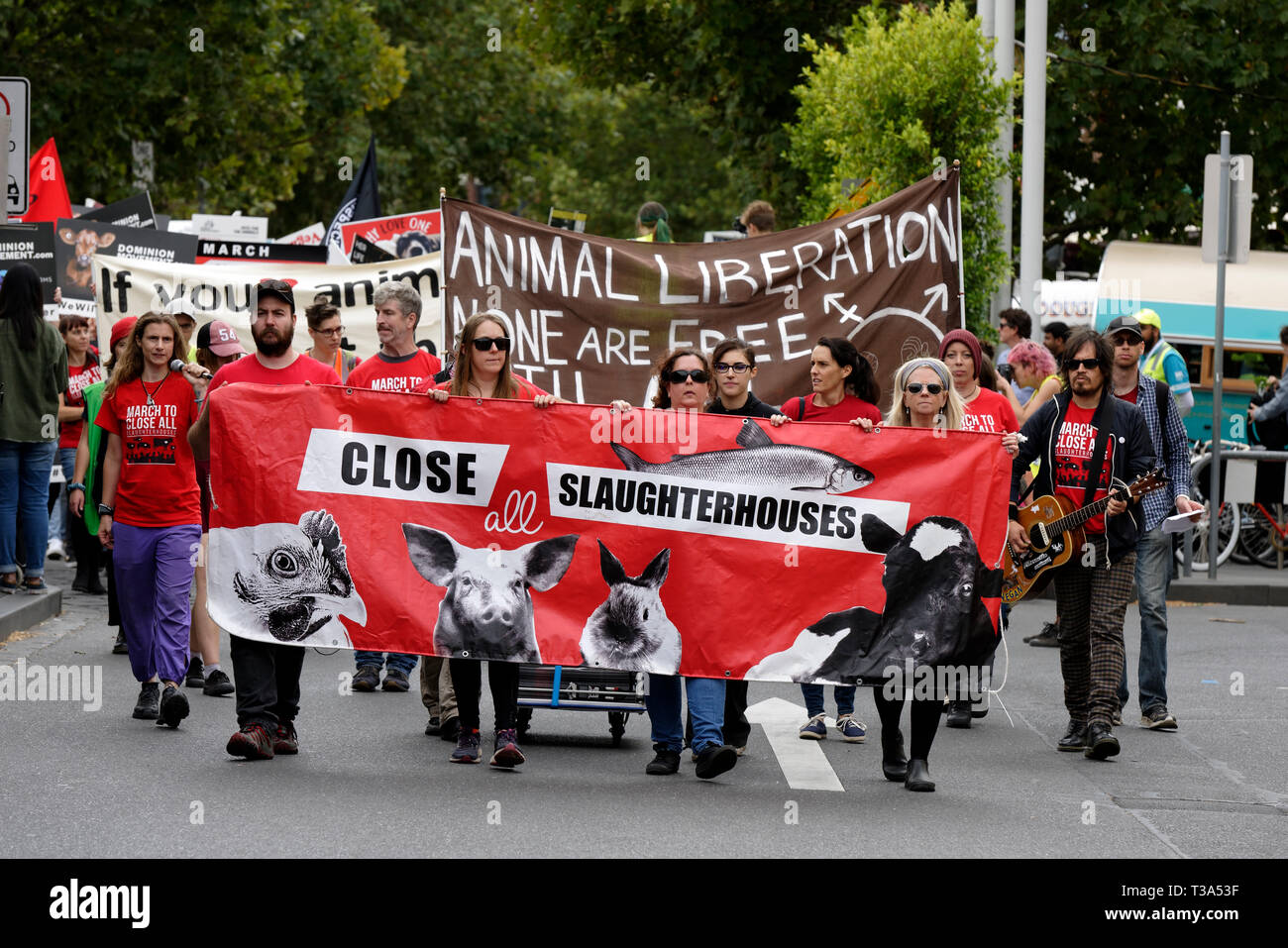 Hundreds of animal rights activists rallied in Melbourne's CBD on April ...