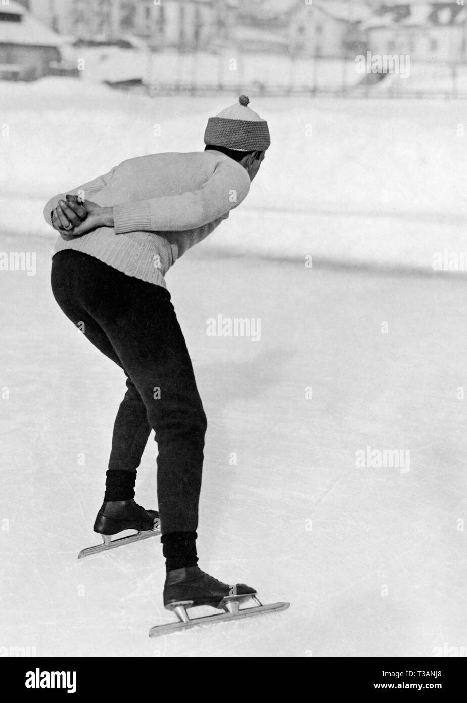 Ice skating rinks Black and White Stock Photos & Images Alamy
