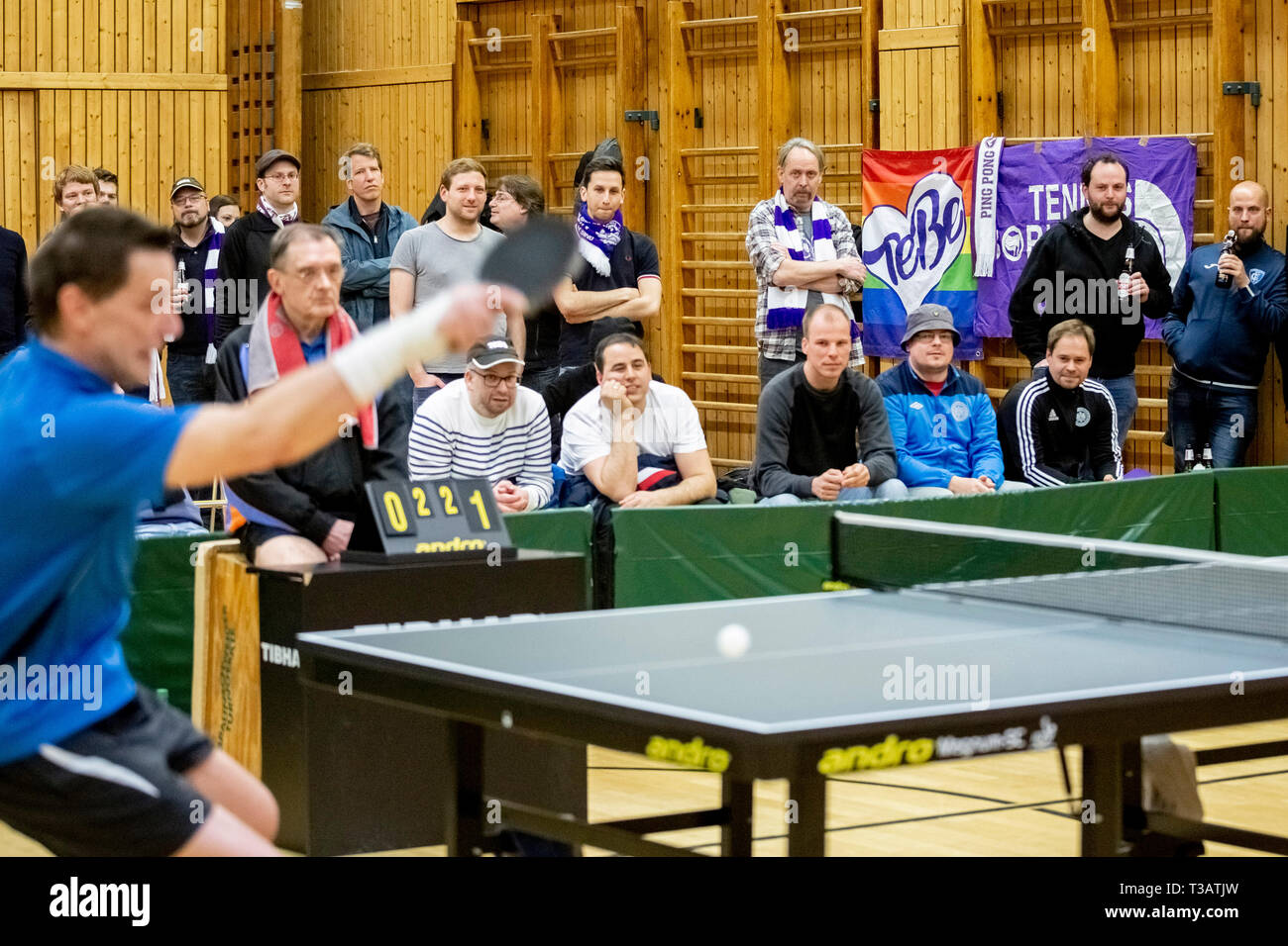Berlin, Germany. 26th Mar, 2019. Soccer fans of Tennis Borussia Berlin  (TeBe) watch a table tennis game of the table tennis department of their  club against the Steglitzer Tischtennis Klub Berlin (STTK)