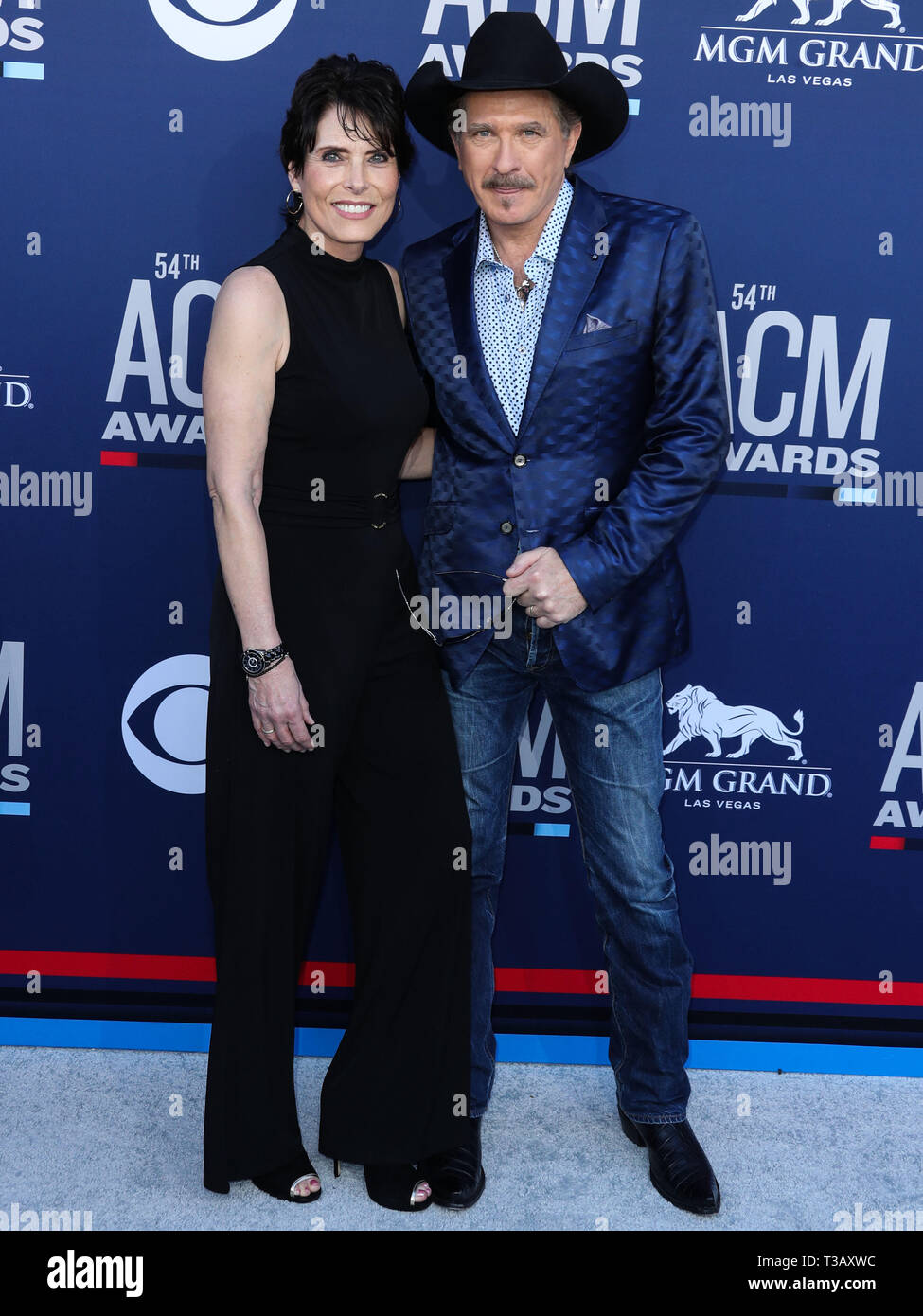 Las Vegas, United States. 07th Apr, 2019. LAS VEGAS, NEVADA, USA - APRIL 07: Barbara Brooks and Kix Brooks arrive at the 54th Academy Of Country Music Awards held at the MGM Grand Garden Arena on April 7, 2019 in Las Vegas, Nevada, United States. (Photo by Xavier Collin/Image Press Agency) Credit: Image Press Agency/Alamy Live News Stock Photo