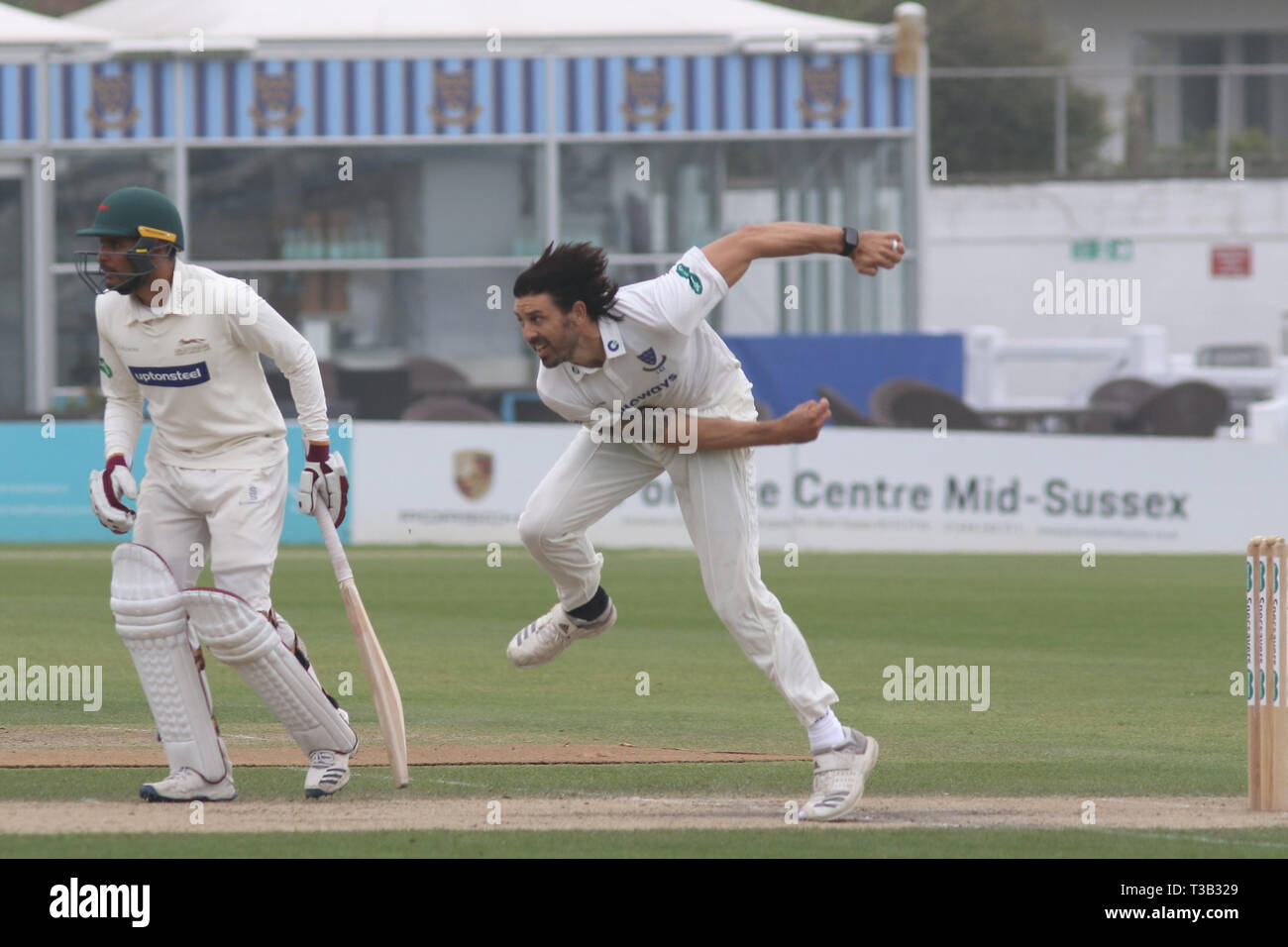 David Wiese bowling during the Final day of the Specsavers County Championship Round 1 match between Sussex CCC v Leicestershire CCC at the 1st Central County Ground, Hove, England on 8 April 2019. Photo by John Mallett.  Editorial use only, license required for commercial use. No use in betting, games or a single club/league/player publications. Stock Photo