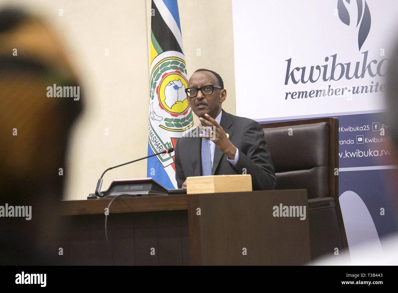 Kigali, Rwanda. 8th Apr, 2019. Rwandan President Paul Kagame speaks at a press conference in Kigali, Rwanda, April 8, 2019. Efforts made by French president Emmanuel Macron is "significant progress" towards investigating France's role in the 1994 genocide against the Tutsi in Rwanda, Kagame said on Monday. Credit: Lyu Tianran/Xinhua/Alamy Live News Stock Photo