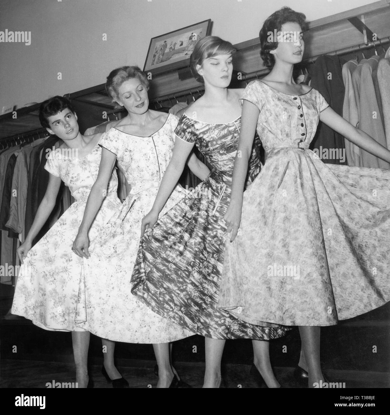 1950 fashion hi-res stock photography and images - Alamy