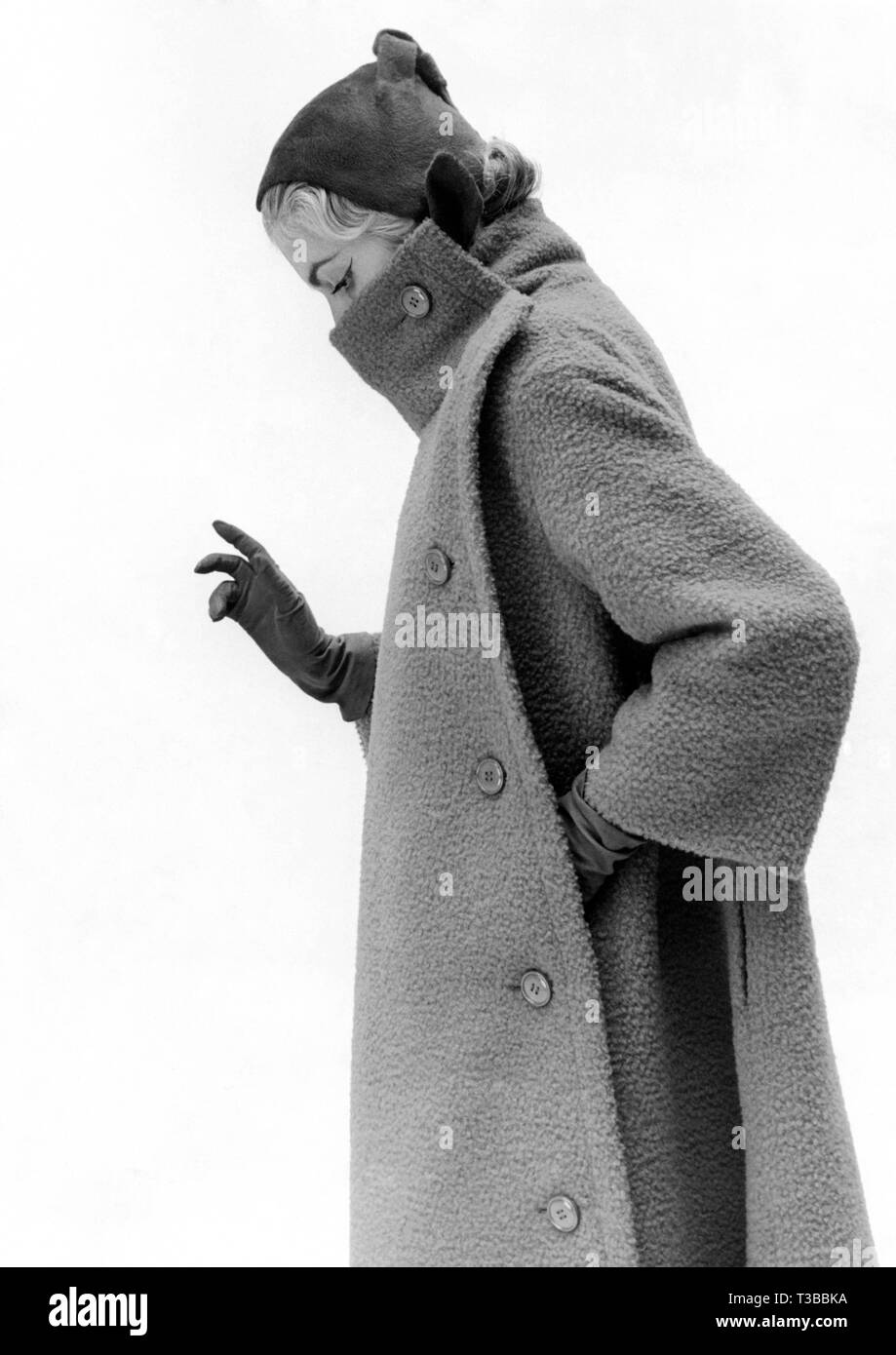 1950s fashion models Black and White Stock Photos & Images - Alamy