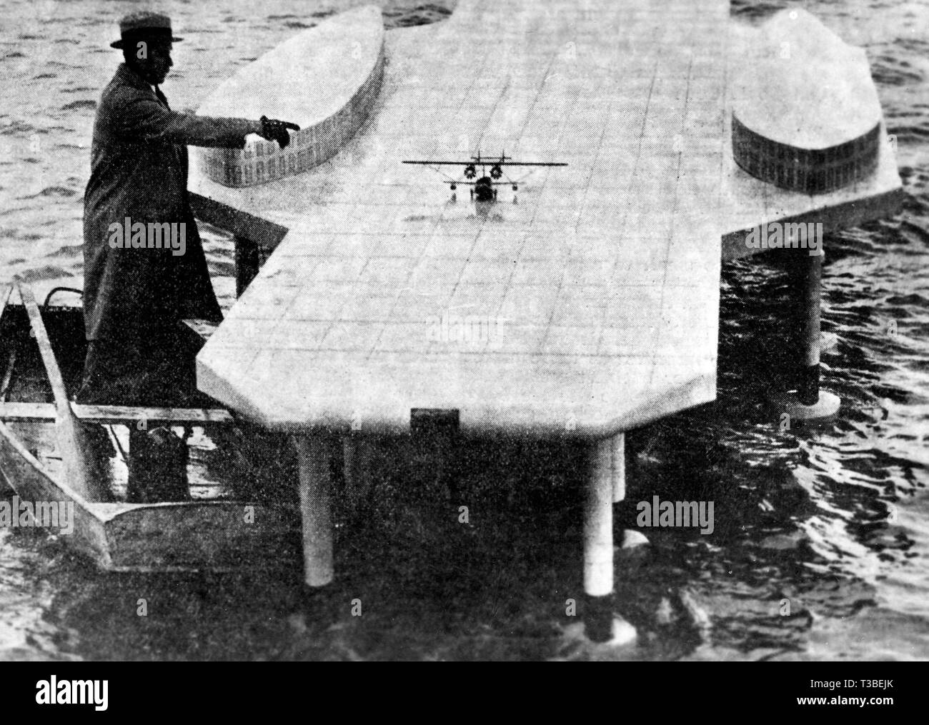 Aircraft model Black and White Stock Photos & Images - Alamy