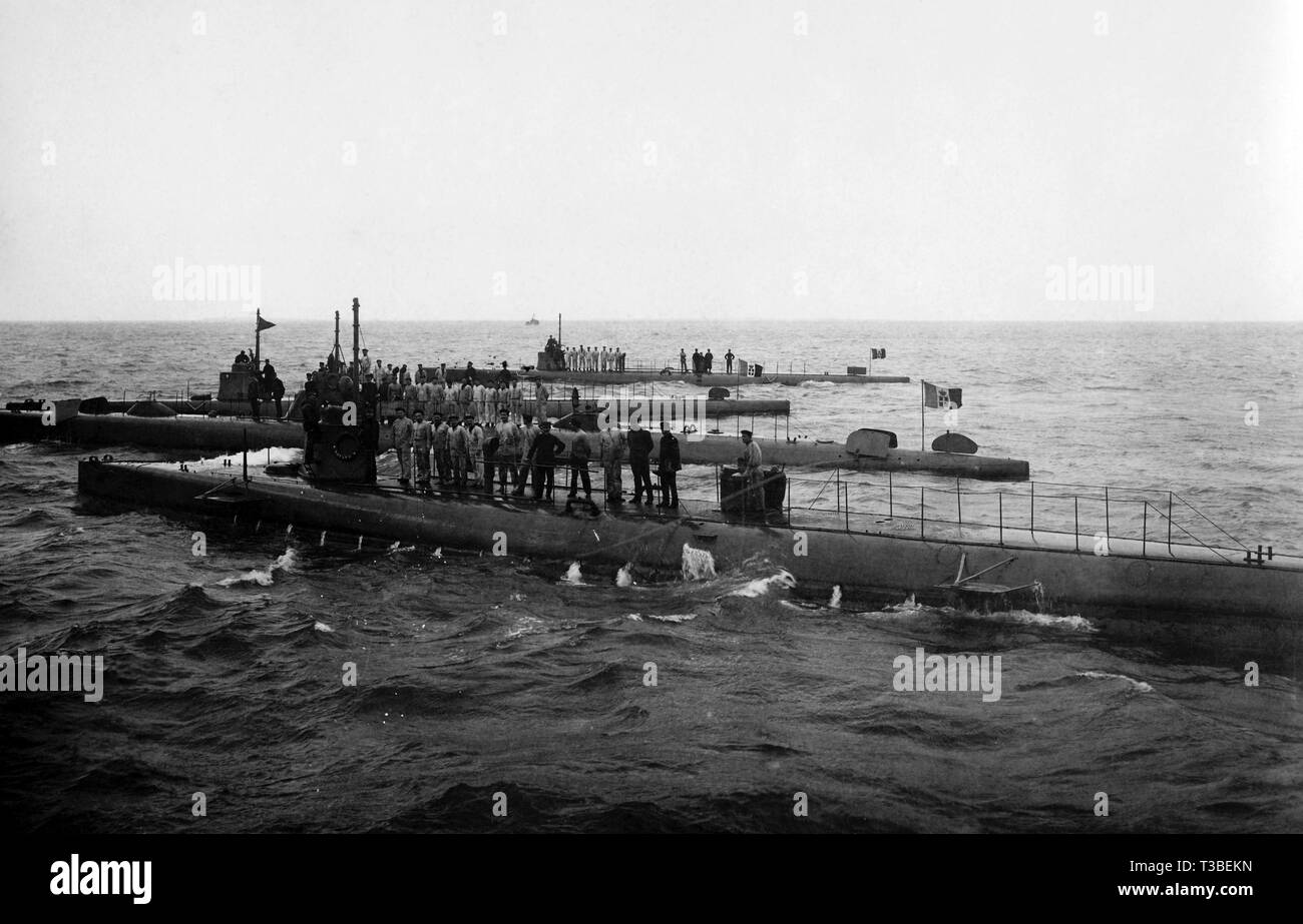 Italian submarine hires stock photography and images Alamy