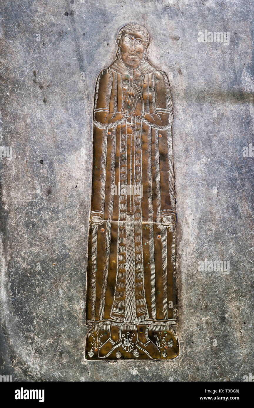 St Mawgan's Church in the village of St Mawgan in Pydar, Lanherne, Newquay, Cornwall, UK. A fine 16c memorial brass to one of the Arundell family Stock Photo
