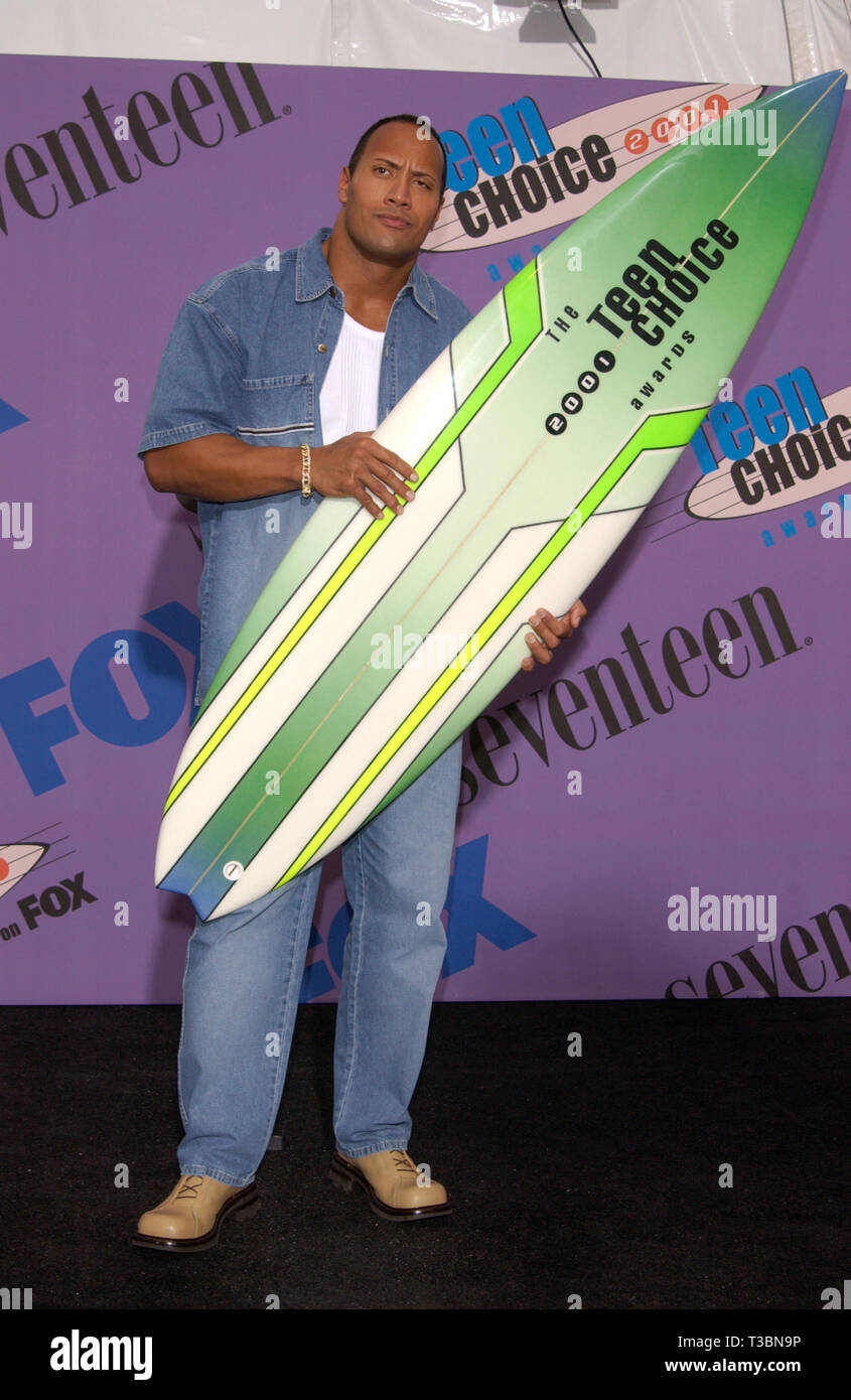 LOS ANGELES, CA. August 12, 2001: Actor DWAYNE JOHNSON, aka The Rock, at the 2001 Teen Choice Awards at the Universal Amphitheatre, Hollywood.  He won the award for Choice Sleazebag for his role in The Mummy Returns. © Paul Smith/Featureflash Stock Photo