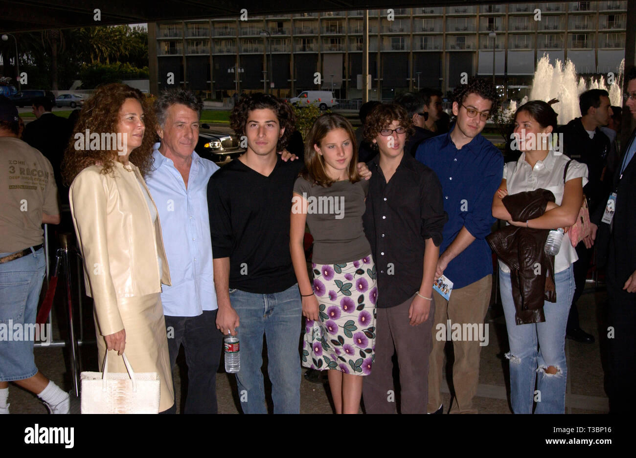 Dustin hoffman family hi-res stock photography and images - Alamy
