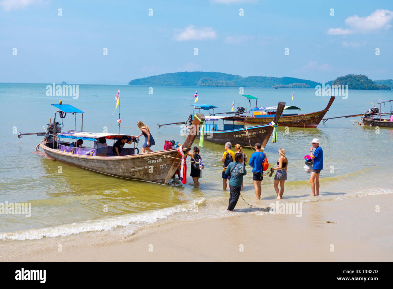 Long tail boats to Railay, Hat Noppharat Thara, Krabi province, Thailand Stock Photo