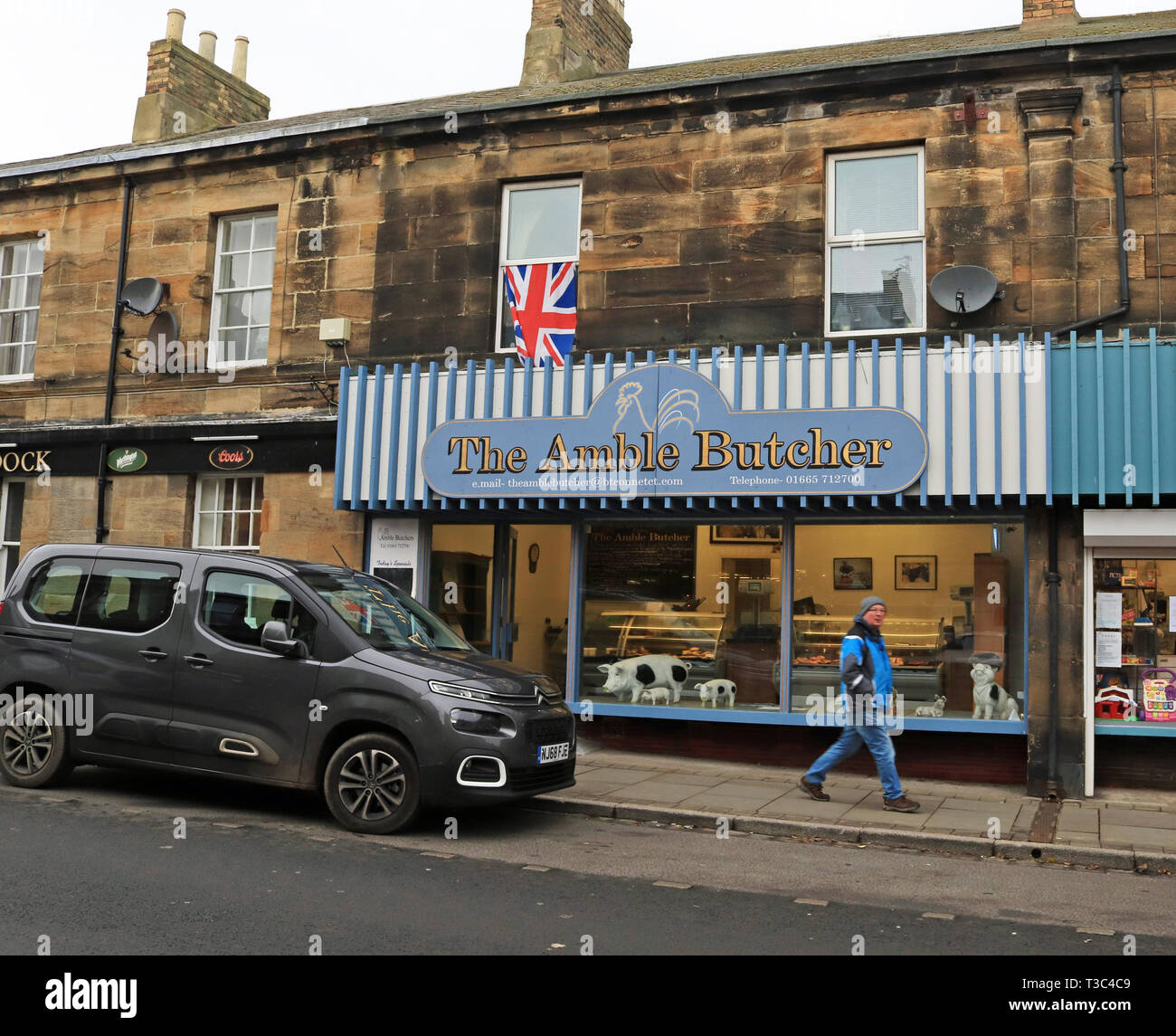 Pub in amble hires stock photography and images Alamy