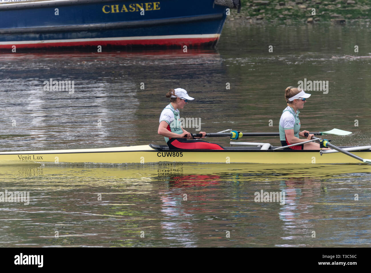 Women's Boat Race Cambridge winning boat team at the 2019 University Boat Race at the finish line Mortlake, London, UK. Tricia Smith, Sophie Deans Stock Photo