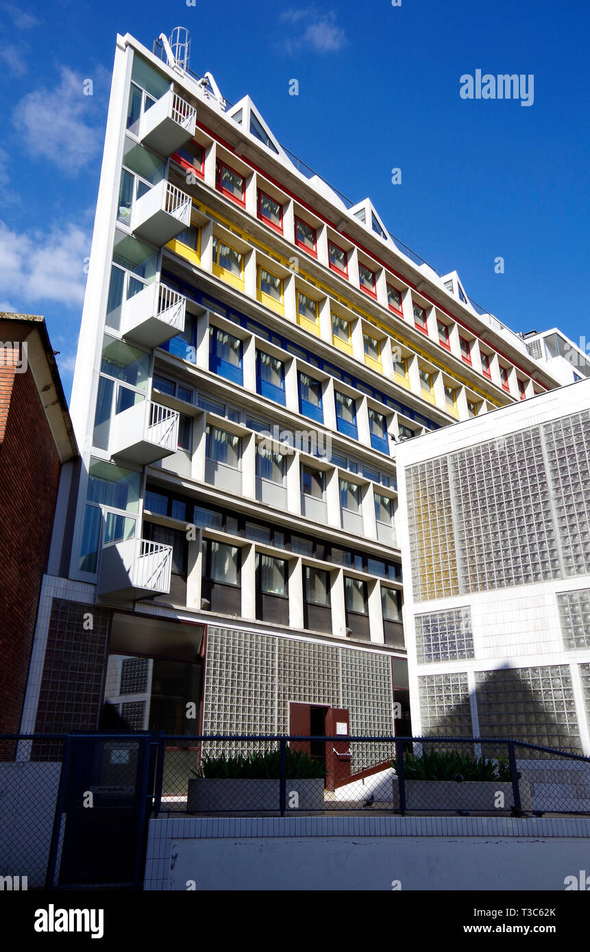 Le Corbusier’s Cité de Refuge built 1929-33 for the Salvation Army, l ...