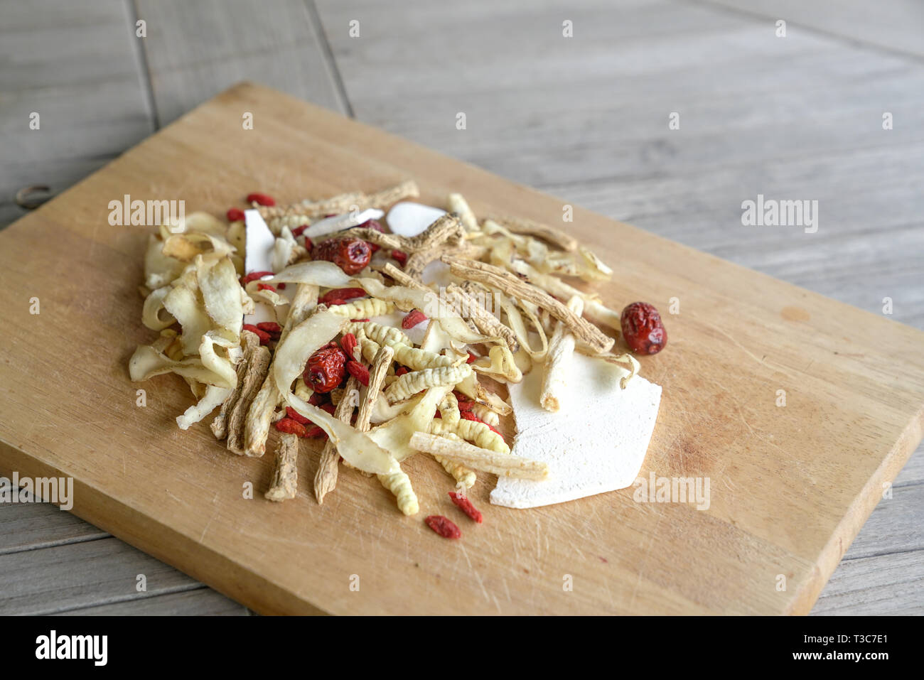 Chinese medicine ingredients hi-res stock photography and images - Alamy