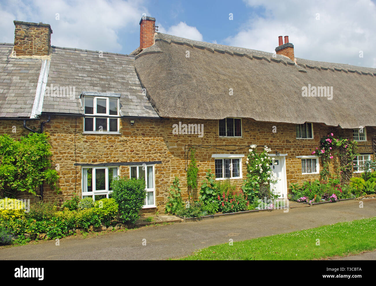 Cottage, Chipping Warden, Northhampshire Stock Photo Alamy