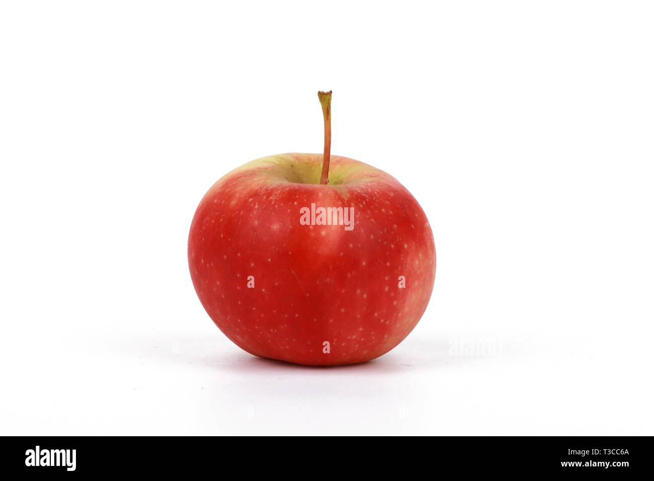 Red Apple Rawa Fresh red natural apple isolated on white - Fresh raw organic fruit ...