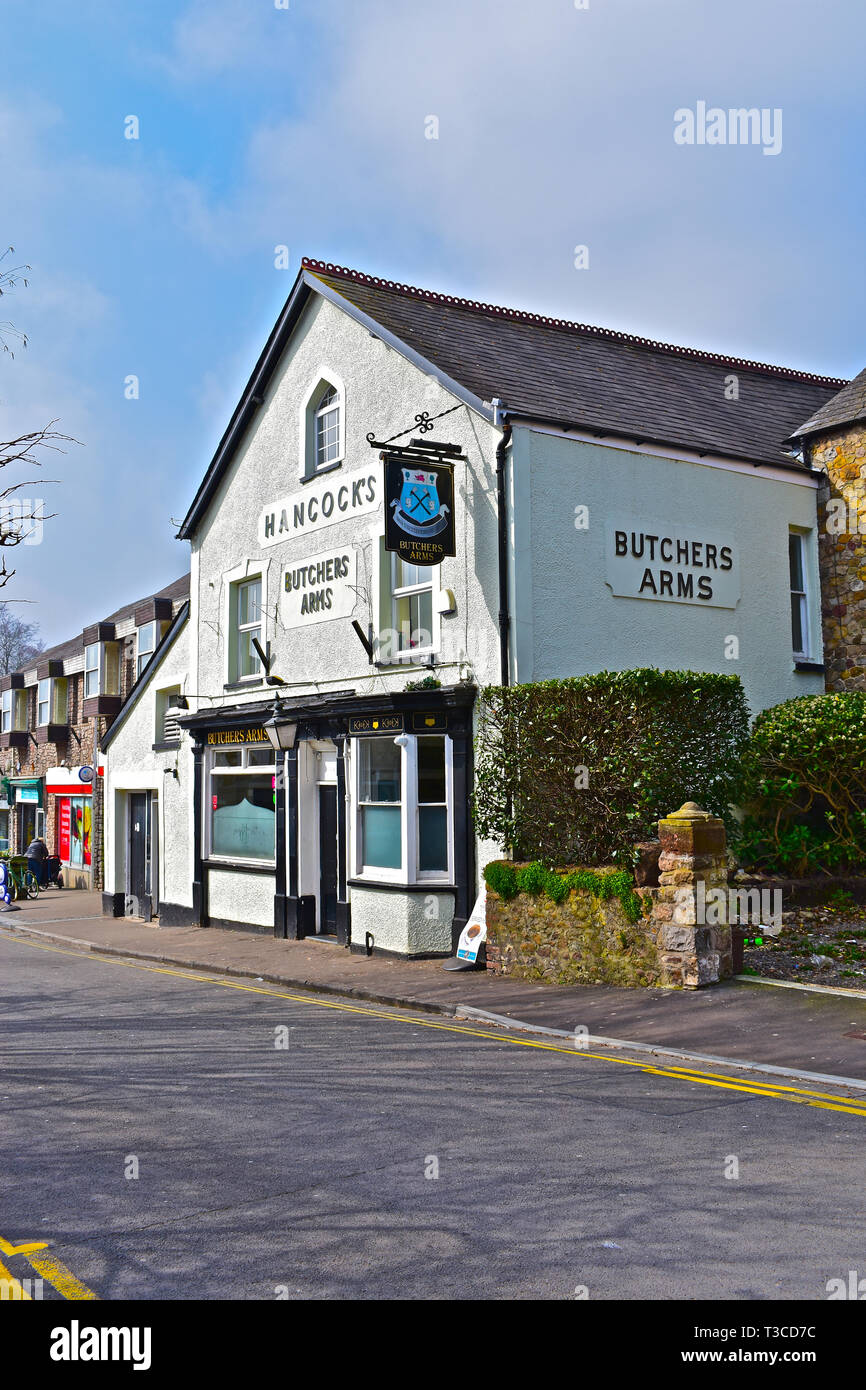 The Butchers Arms is a traditional public house in the High Street  of Llandaff. Originally a Hancocks pub, this is now part of Brains brewery. Stock Photo