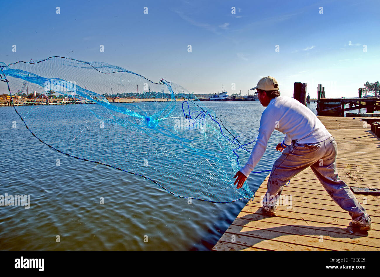 Cast Net Fishing Stock Photos Cast Net Fishing Stock Images Alamy