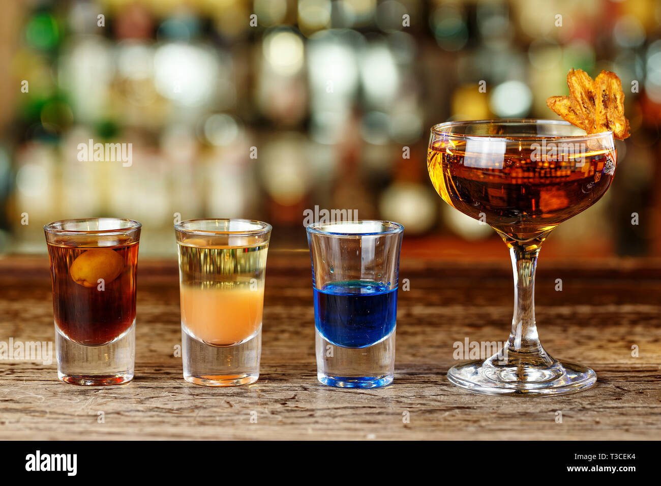 A cocktail party in a nightclub, many drinks stand in a row on the bar  Stock Photo - Alamy