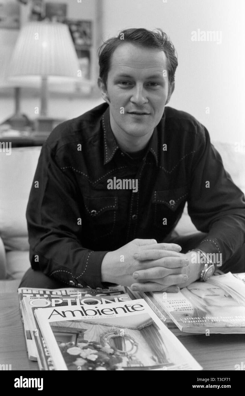 1980s office interior Black and White Stock Photos & Images Alamy