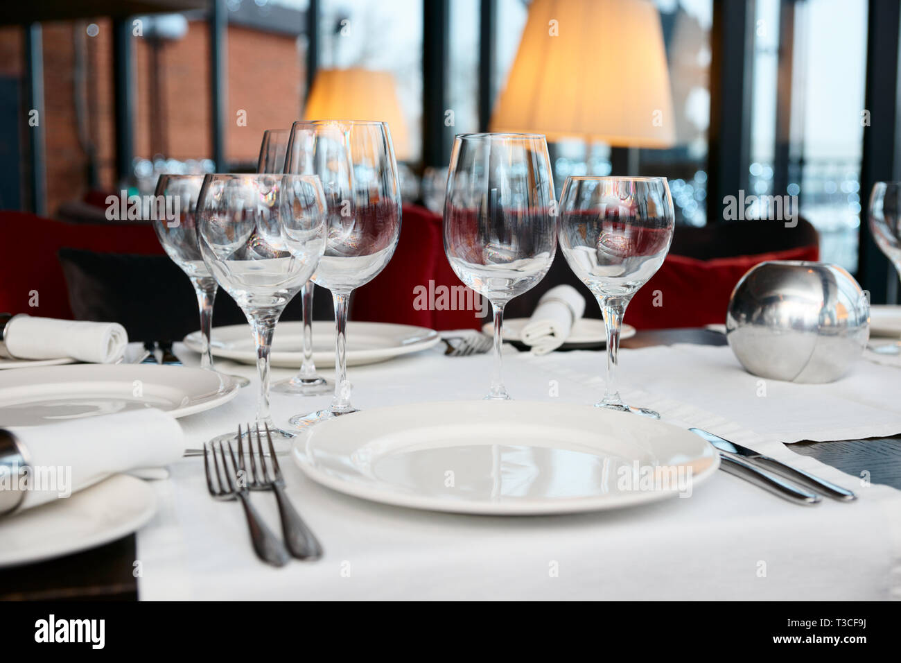 Place setting in an expensive restaurant Stock Photo Alamy