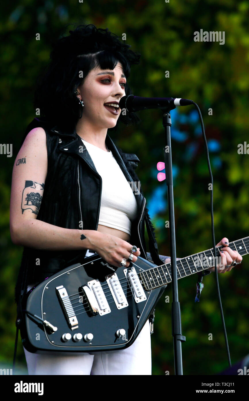 Heather Baron Gracie Of Pale Waves Performs On Stage As Barclaycard Present British Summer Time Hyde Park At Hyde Park On July 7 2018 In London Stock Photo Alamy