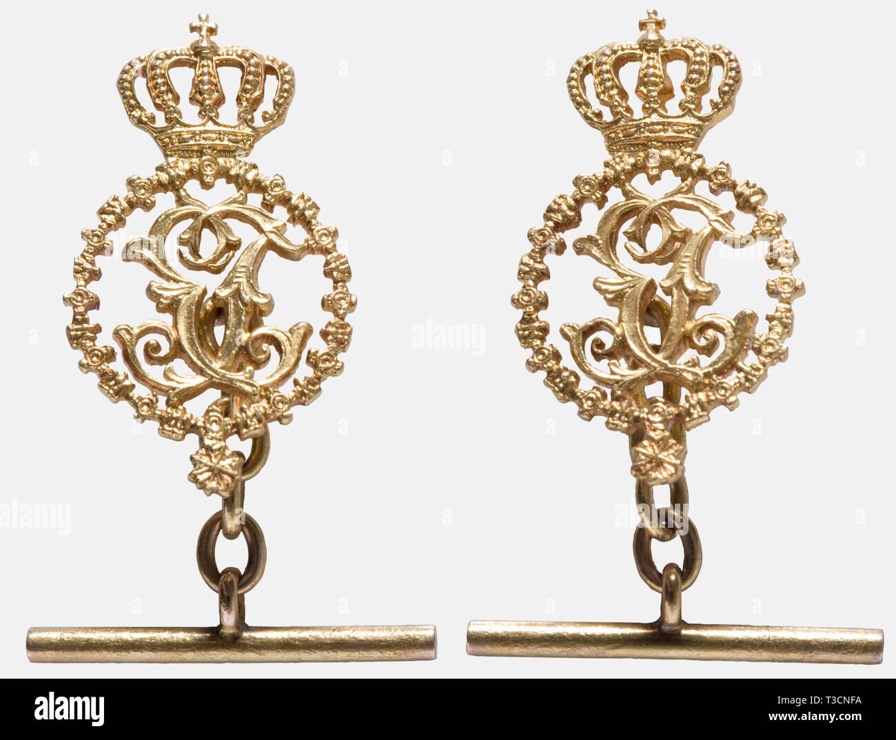 Prince Eitel Friedrich of Prussia (1883 - 1942), a cased pair of golden  cufflinks by Court Jeweller Dedo Gadebusch, Potsdam. Gold openwork.  Monogram "EF" within the collar of the Order of the